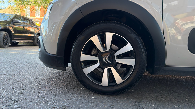 Citroen C3 1.2 PureTech Plus 5dr Petrol Hatchback